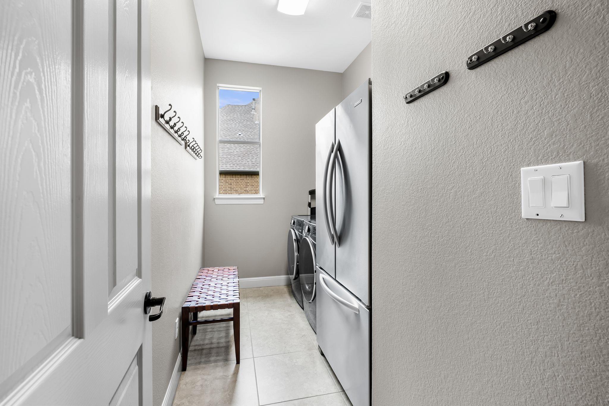 208 Santaluz Ln, Austin, TX 78732