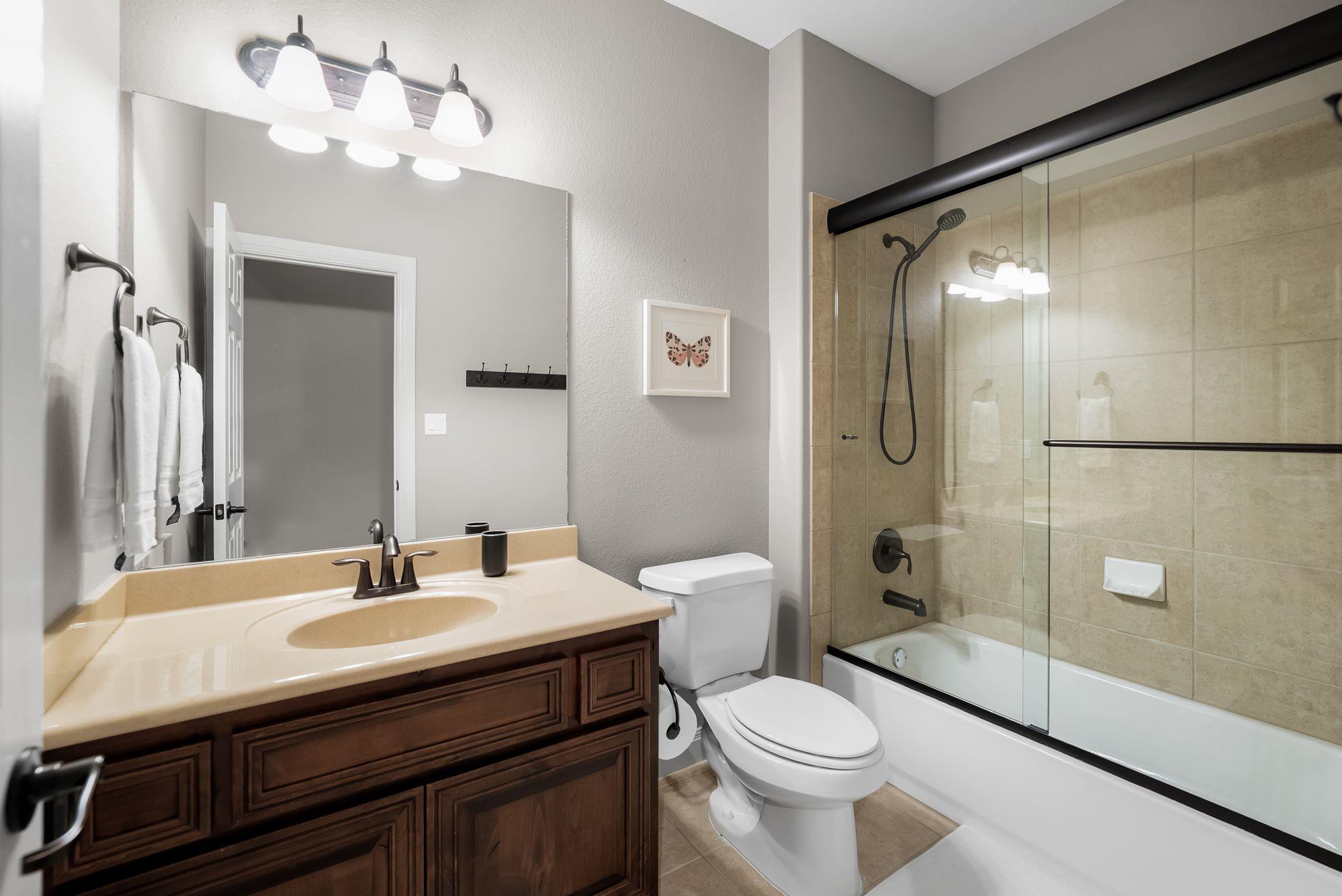 208 Santaluz Ln, Austin, TX 78732