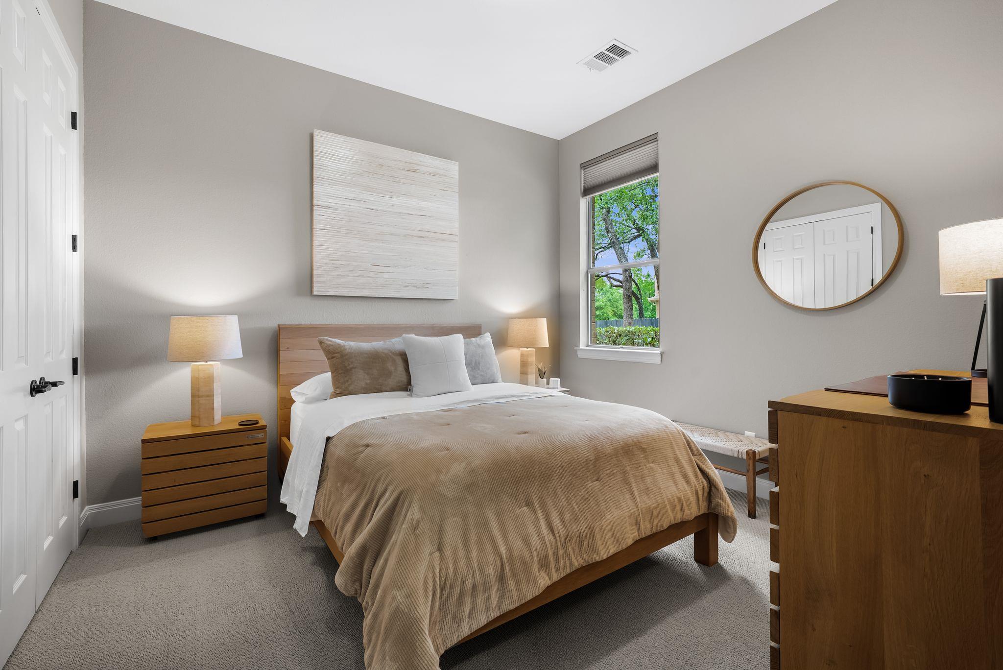 208 Santaluz Ln, Austin, TX 78732