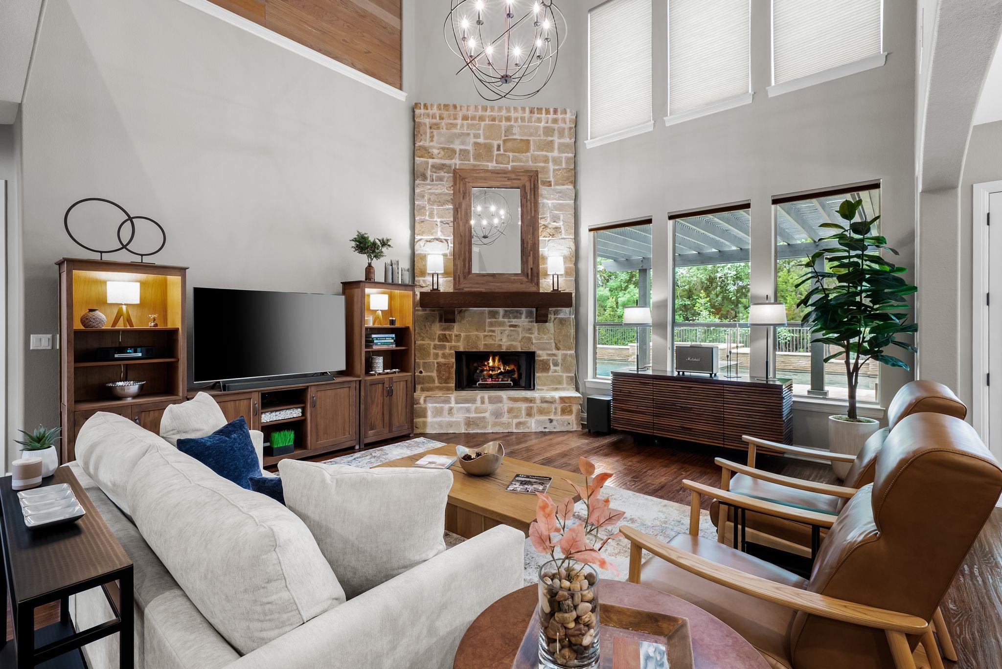 208 Santaluz Ln, Austin, TX 78732