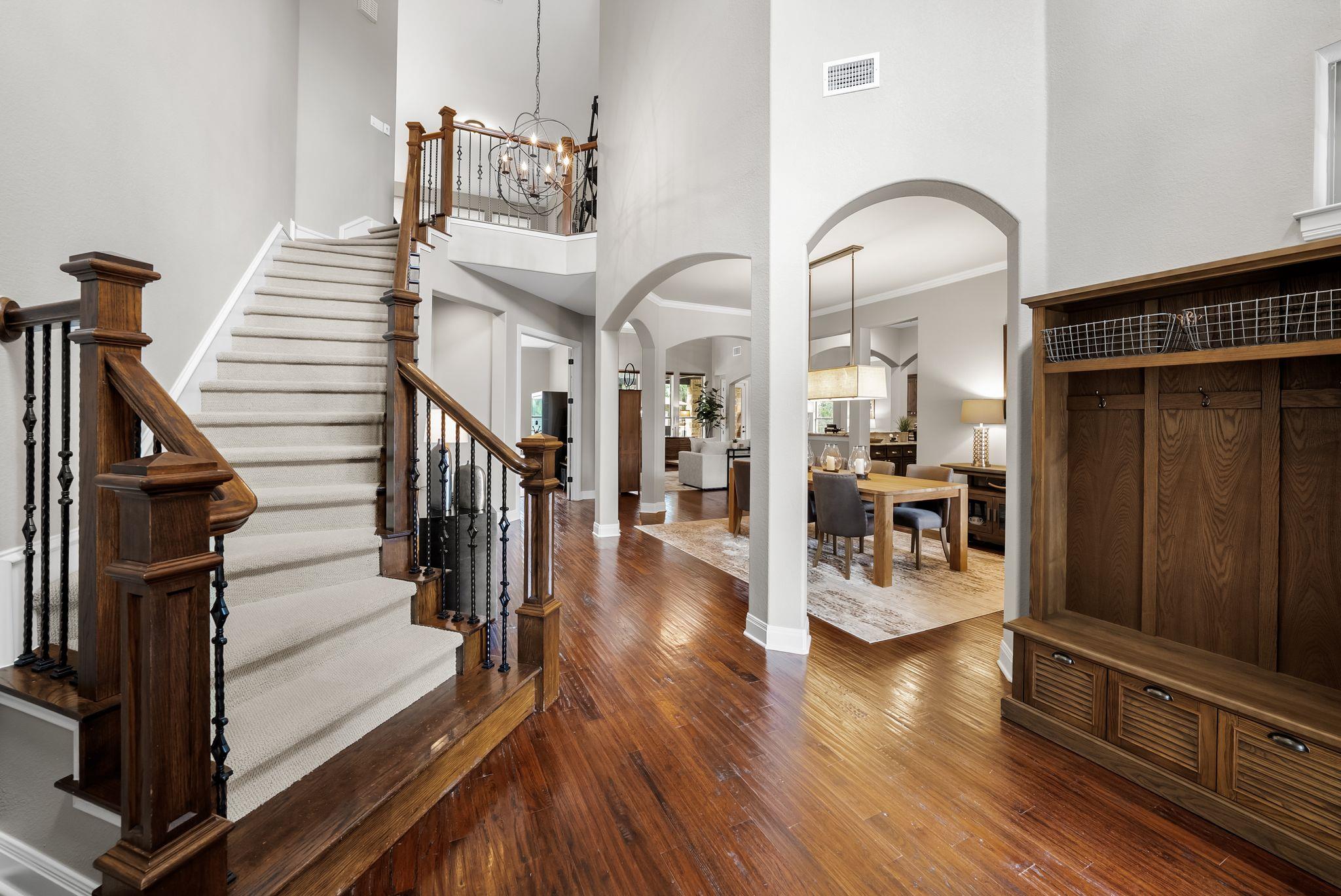 208 Santaluz Ln, Austin, TX 78732