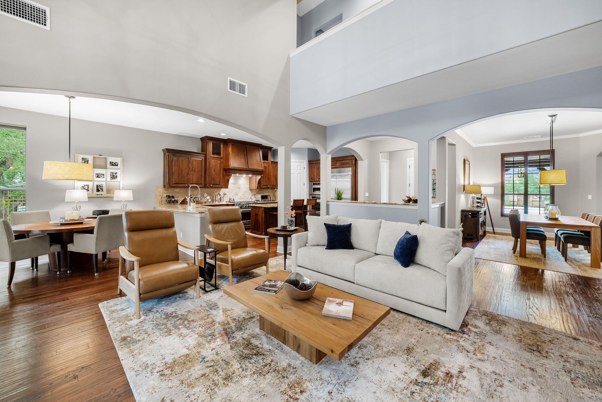 208 Santaluz Ln, Austin, TX 78732