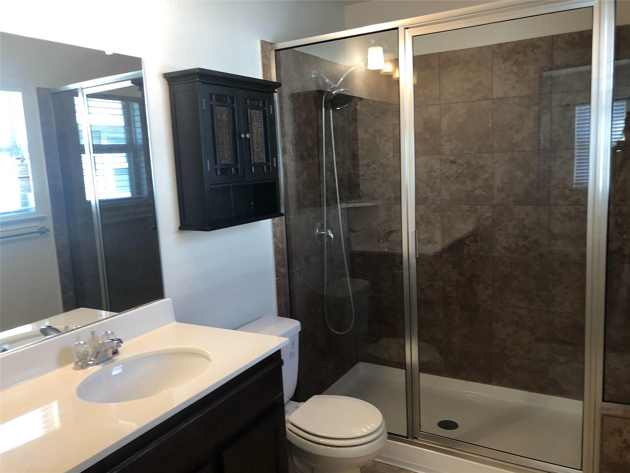 519 Twisted Oaks Ln, Buda, TX 78610