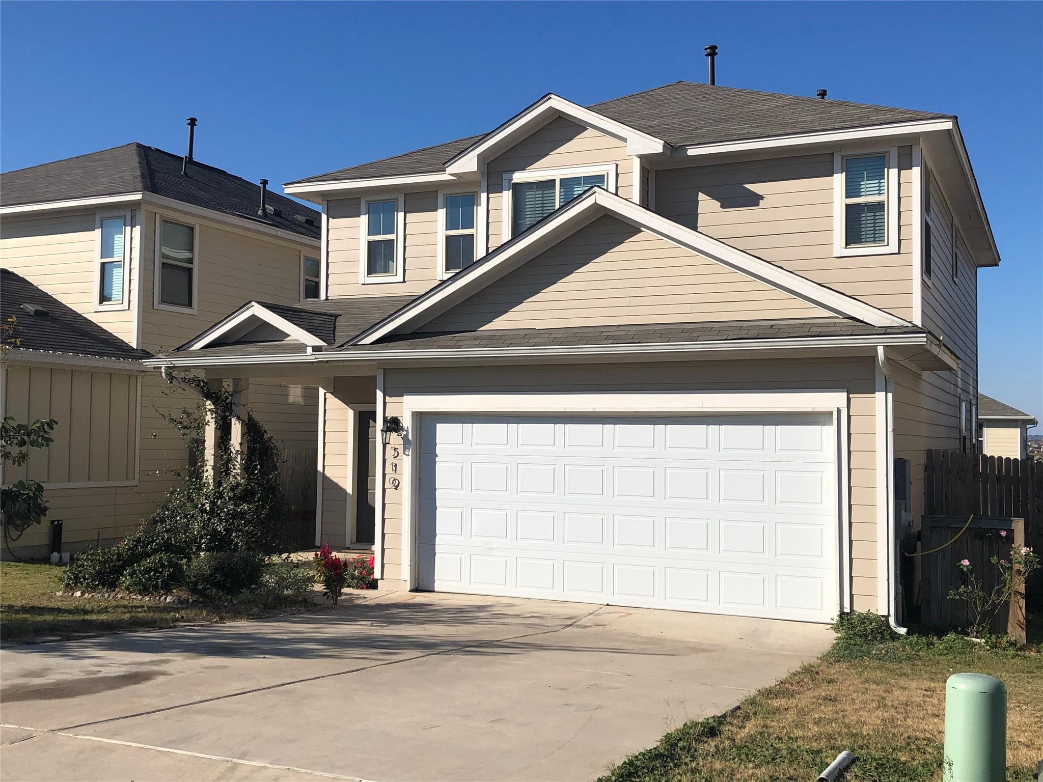 519 Twisted Oaks Ln, Buda, TX 78610