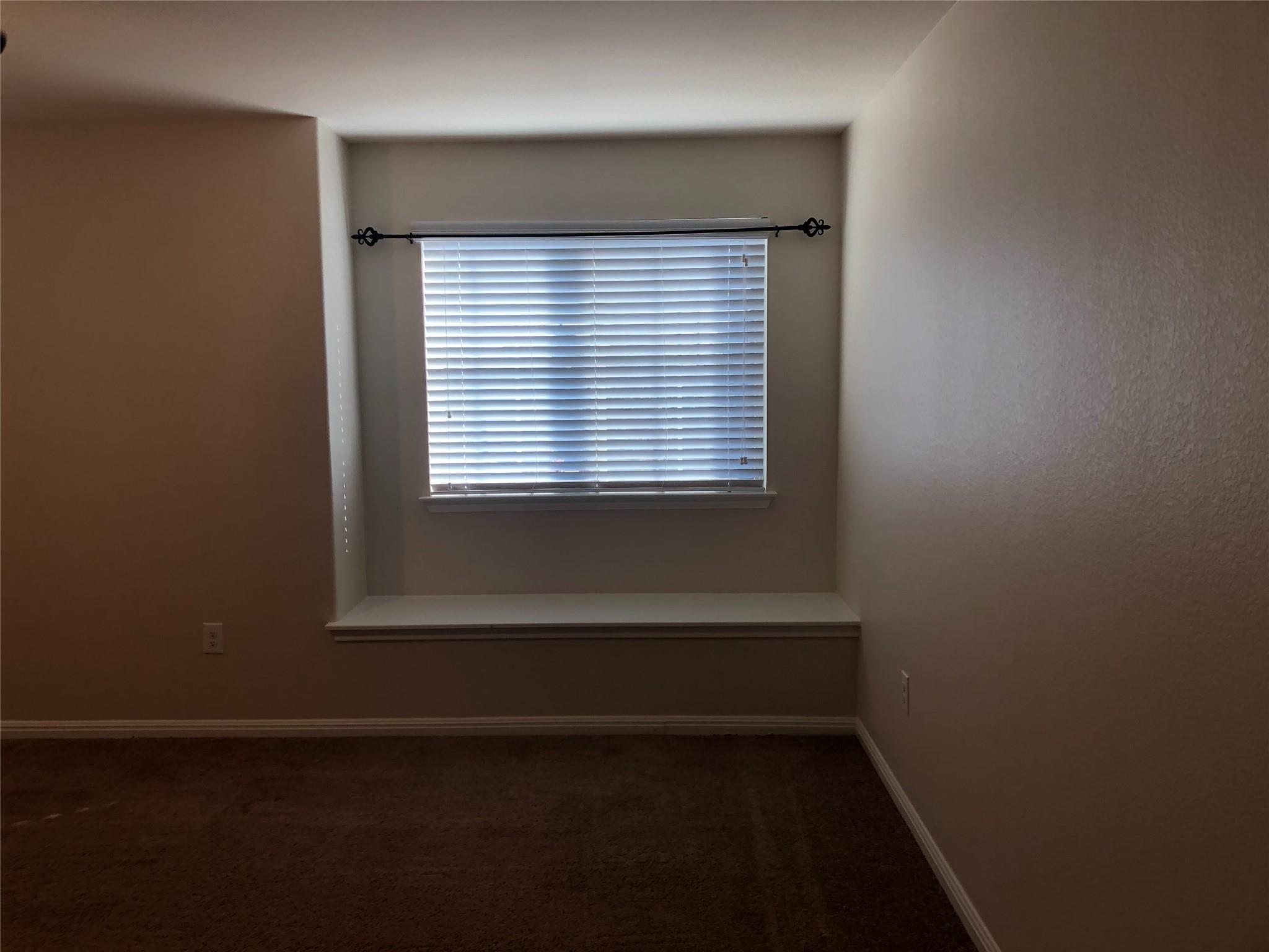 519 Twisted Oaks Ln, Buda, TX 78610