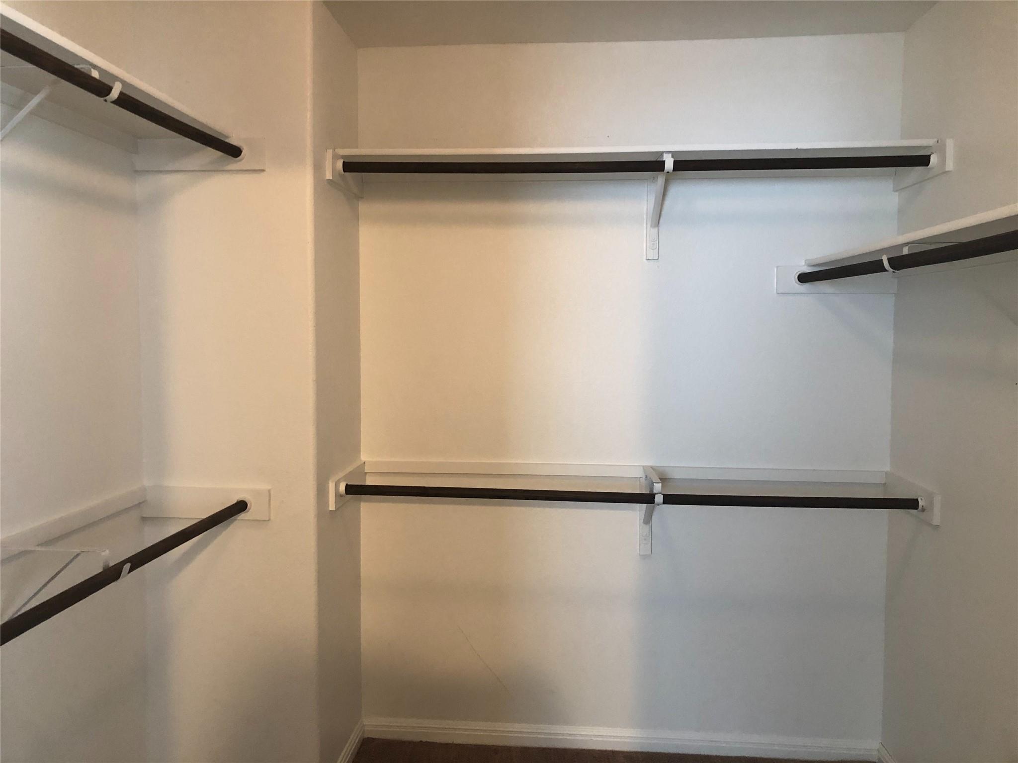 519 Twisted Oaks Ln, Buda, TX 78610