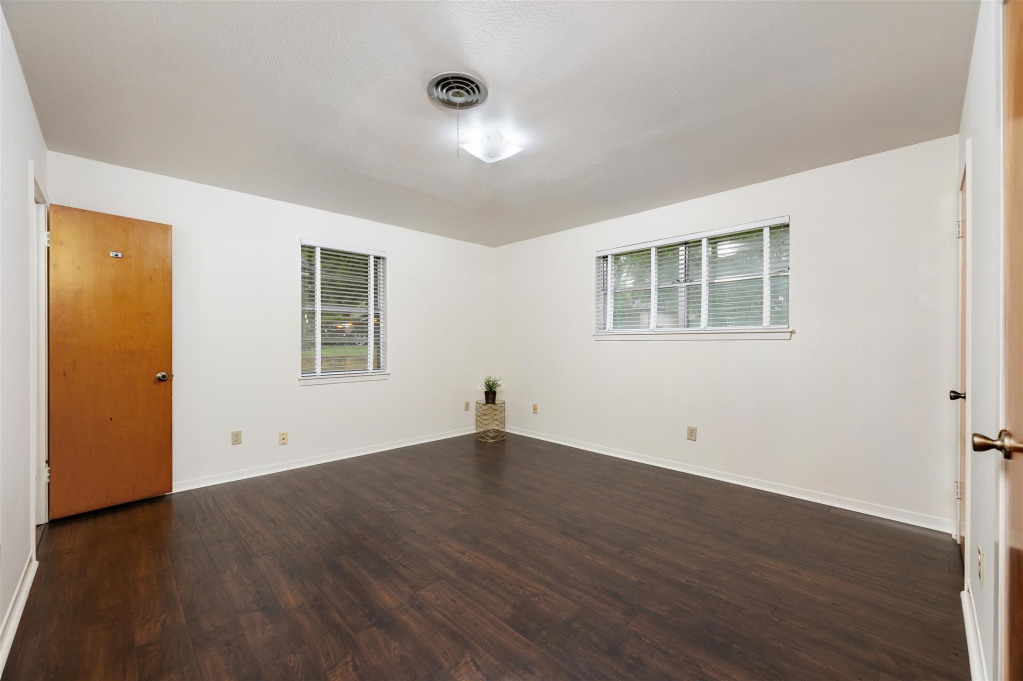 11309 Hilltop St, Austin, TX 78753