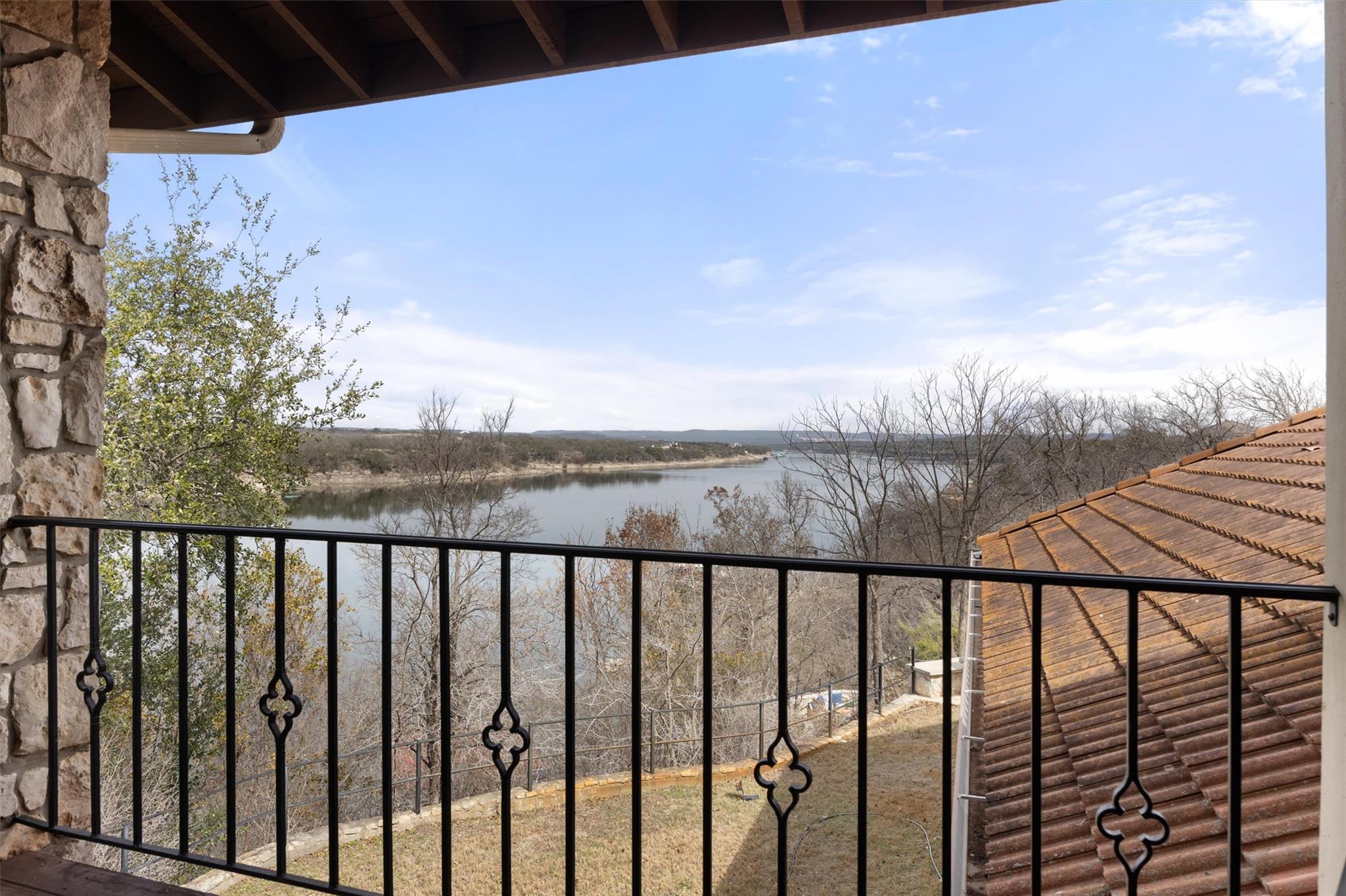 1600 Las Entradas Dr, Spicewood, TX 78669