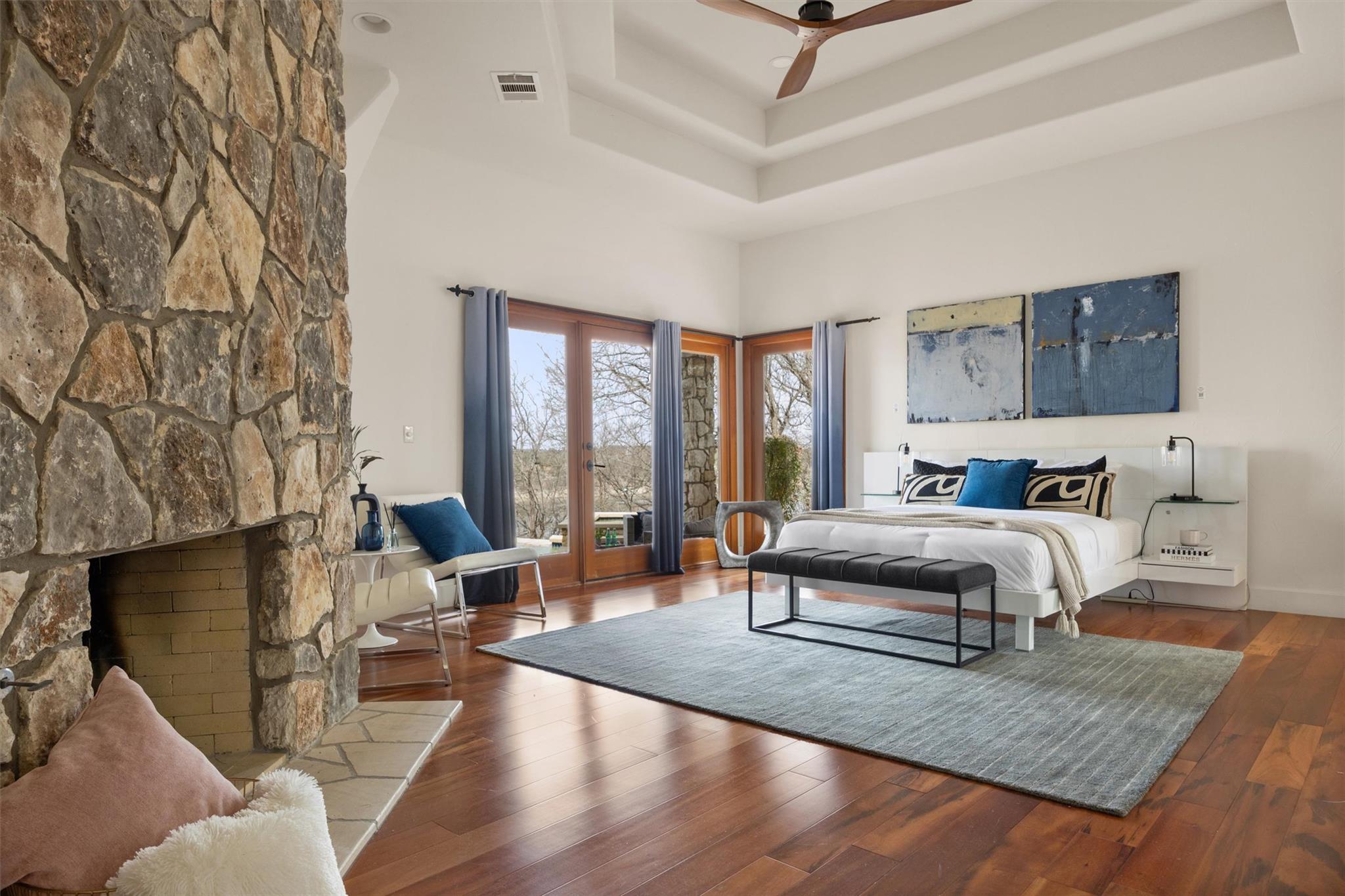 1600 Las Entradas Dr, Spicewood, TX 78669