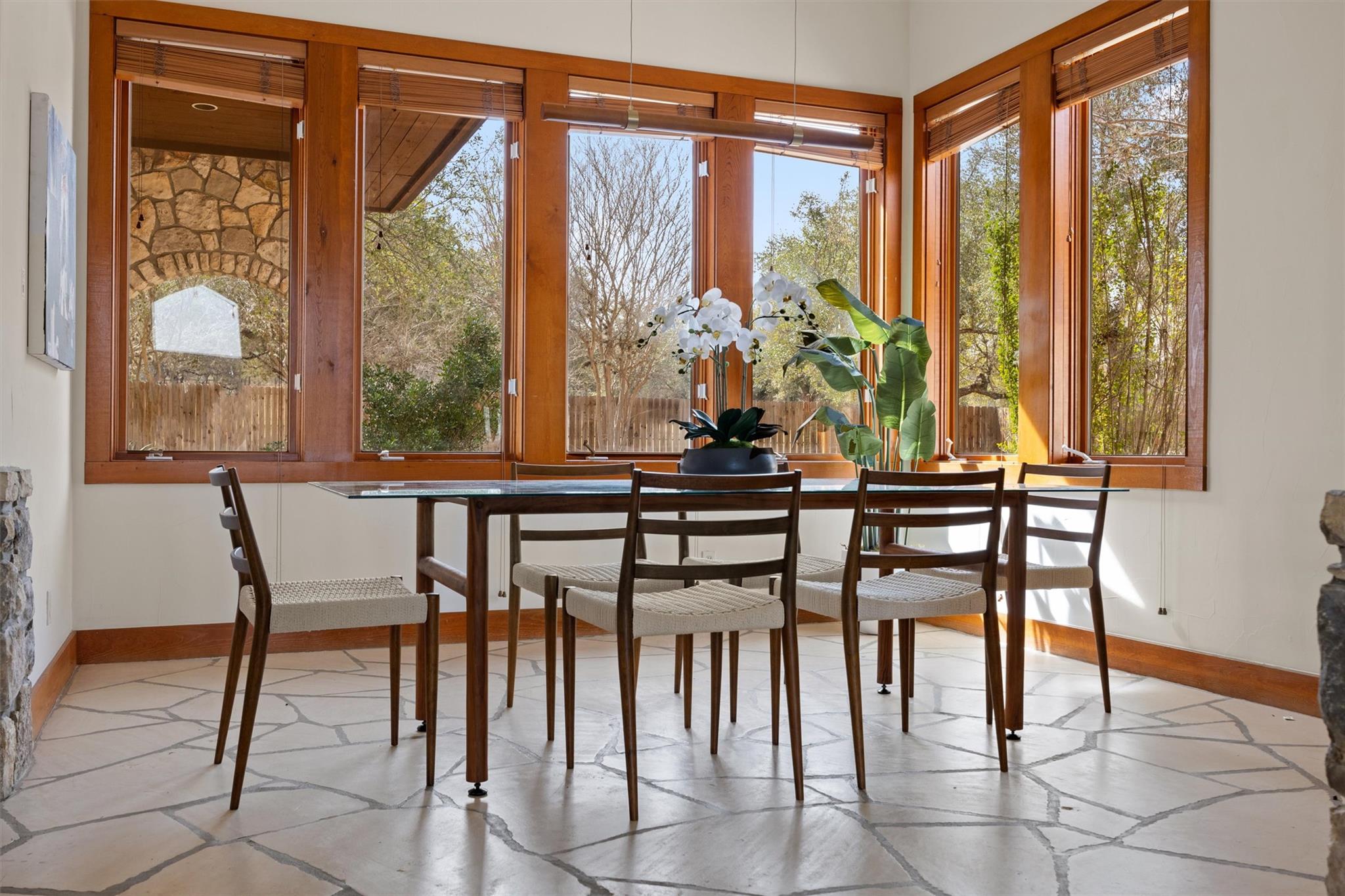 1600 Las Entradas Dr, Spicewood, TX 78669