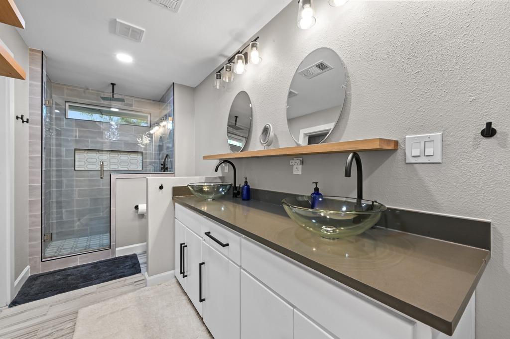 2101 Airole Way # B, Austin, TX 78704