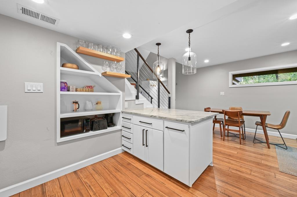 2101 Airole Way # B, Austin, TX 78704