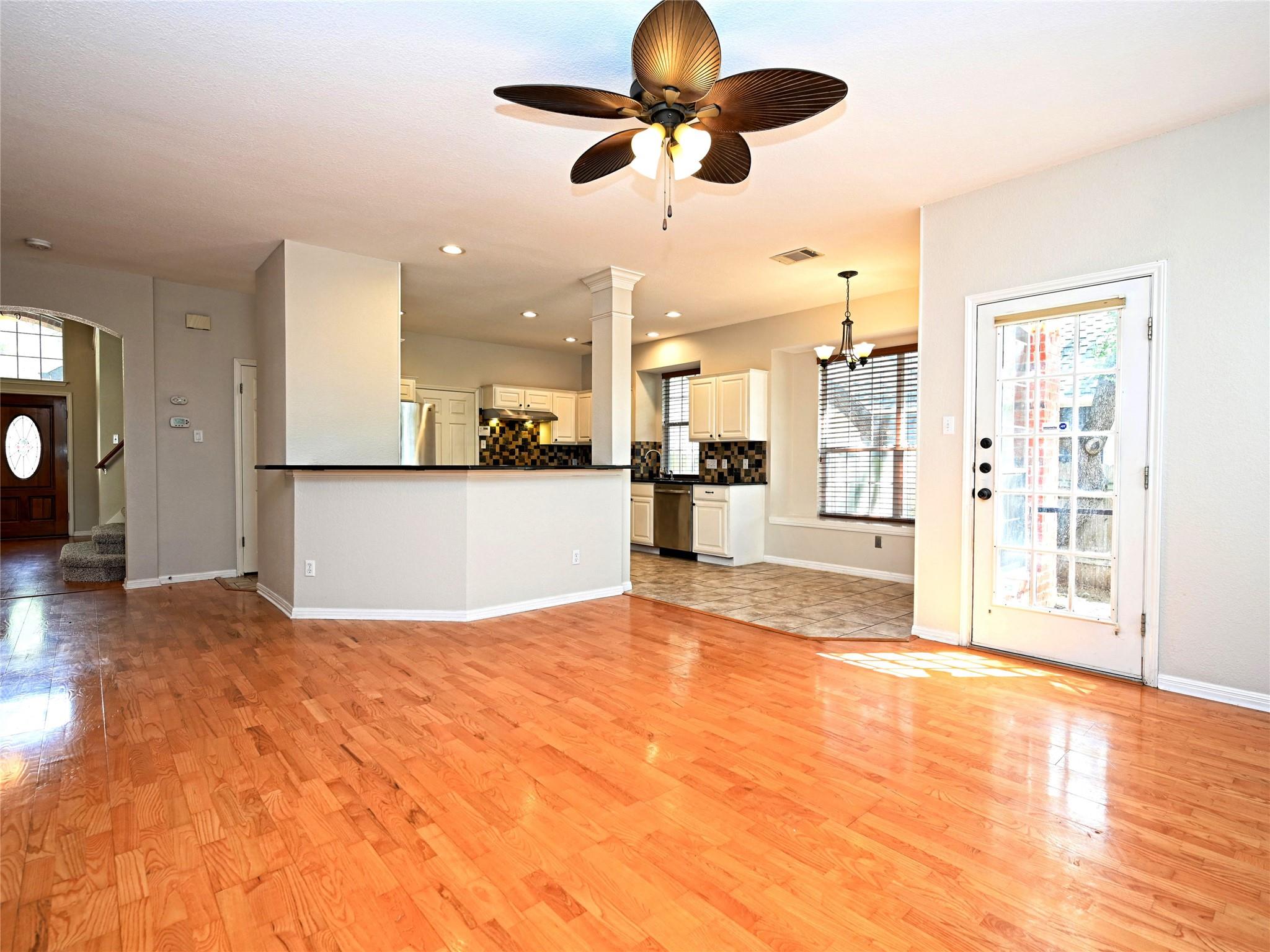 11017 RIO VISTA Dr, Austin, TX 78726