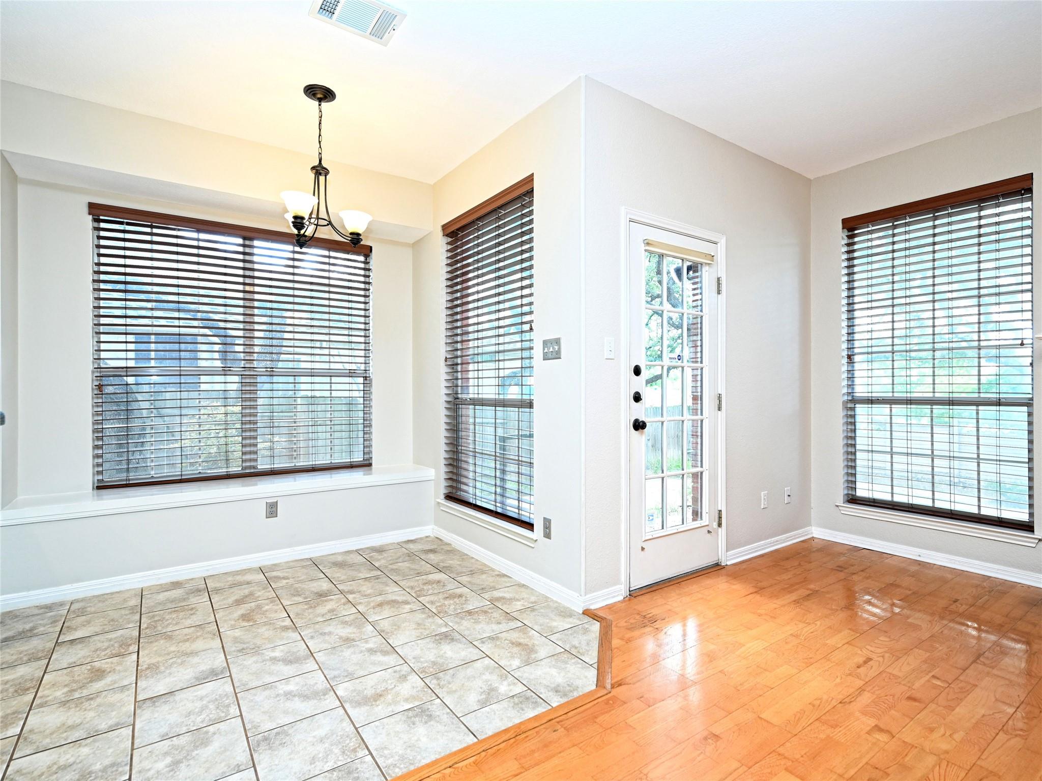 11017 RIO VISTA Dr, Austin, TX 78726