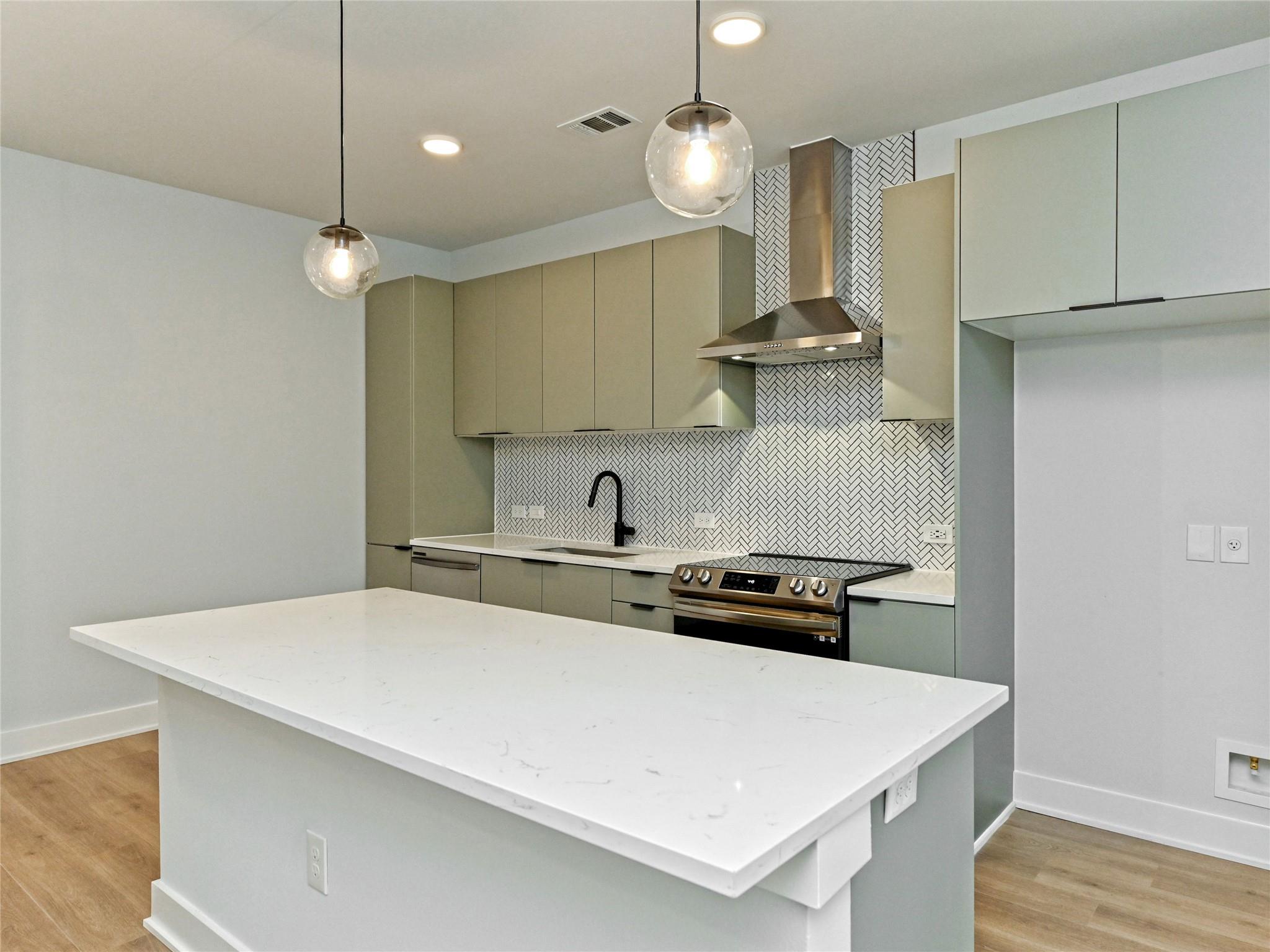 2500 Longview St # 518, Austin, TX 78705
