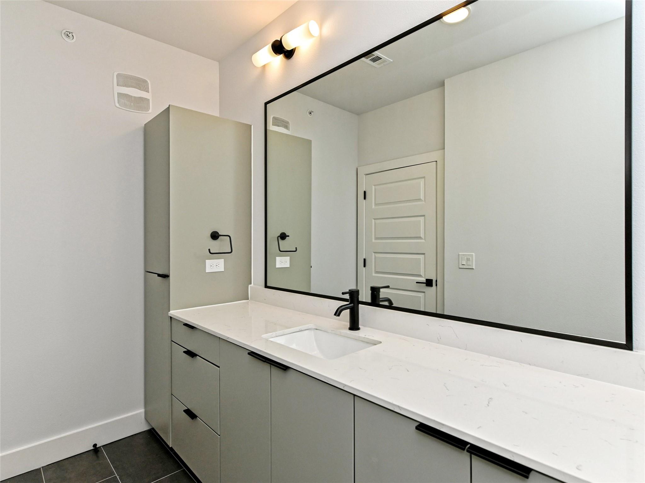 2500 Longview St # 518, Austin, TX 78705