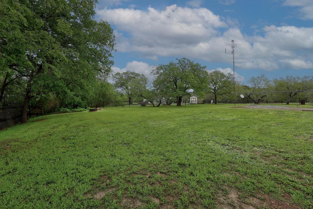 986 Shiloh Rd, Bastrop, TX 78602