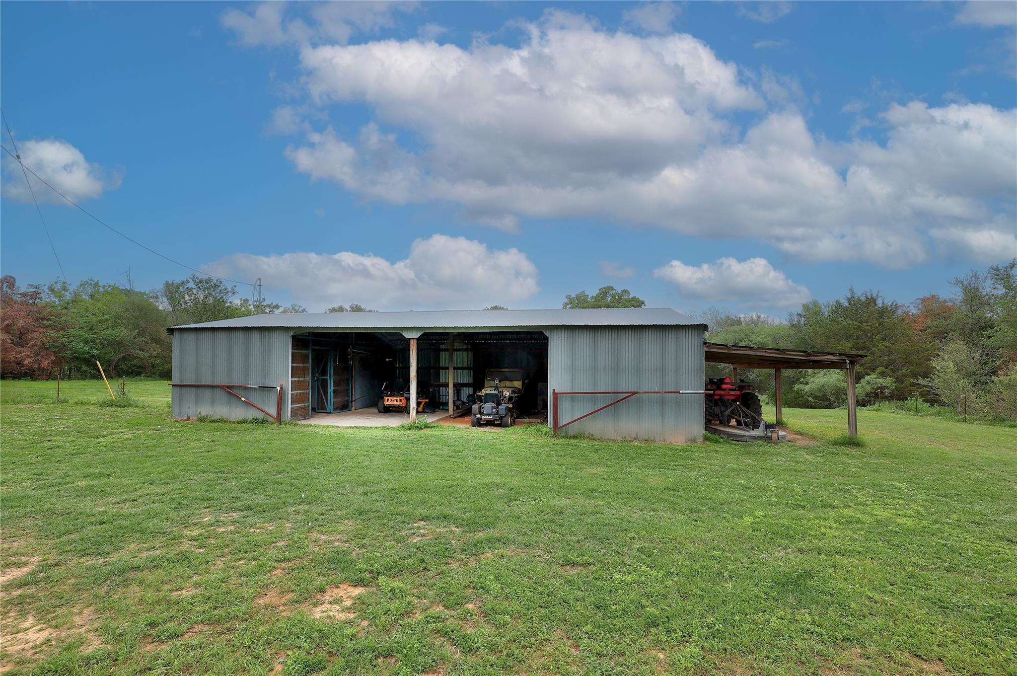 986 Shiloh Rd, Bastrop, TX 78602