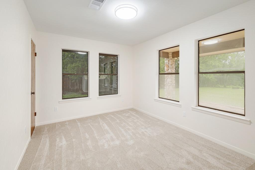 986 Shiloh Rd, Bastrop, TX 78602