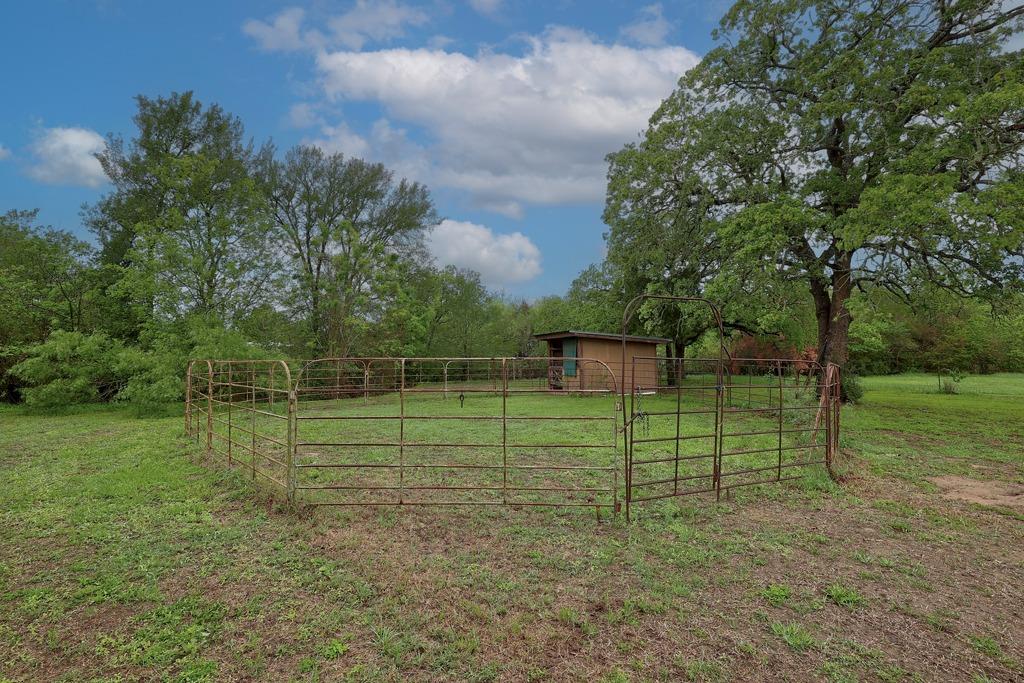 986 Shiloh Rd, Bastrop, TX 78602