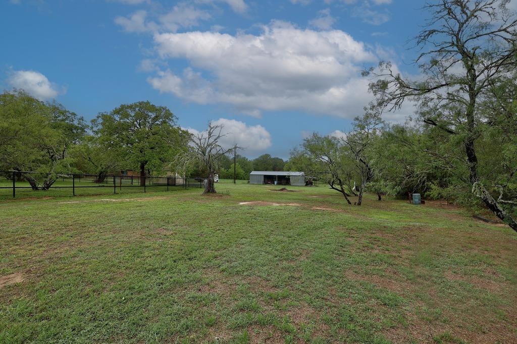 986 Shiloh Rd, Bastrop, TX 78602