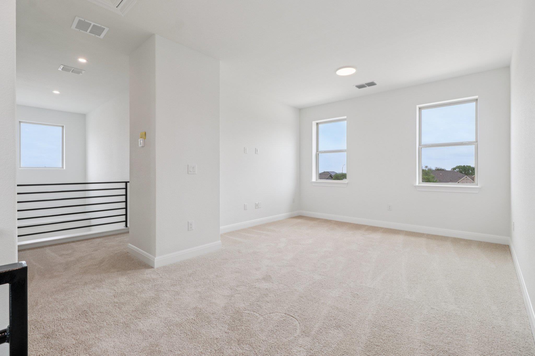 628 Treadwell Ln, Kyle, TX 78640