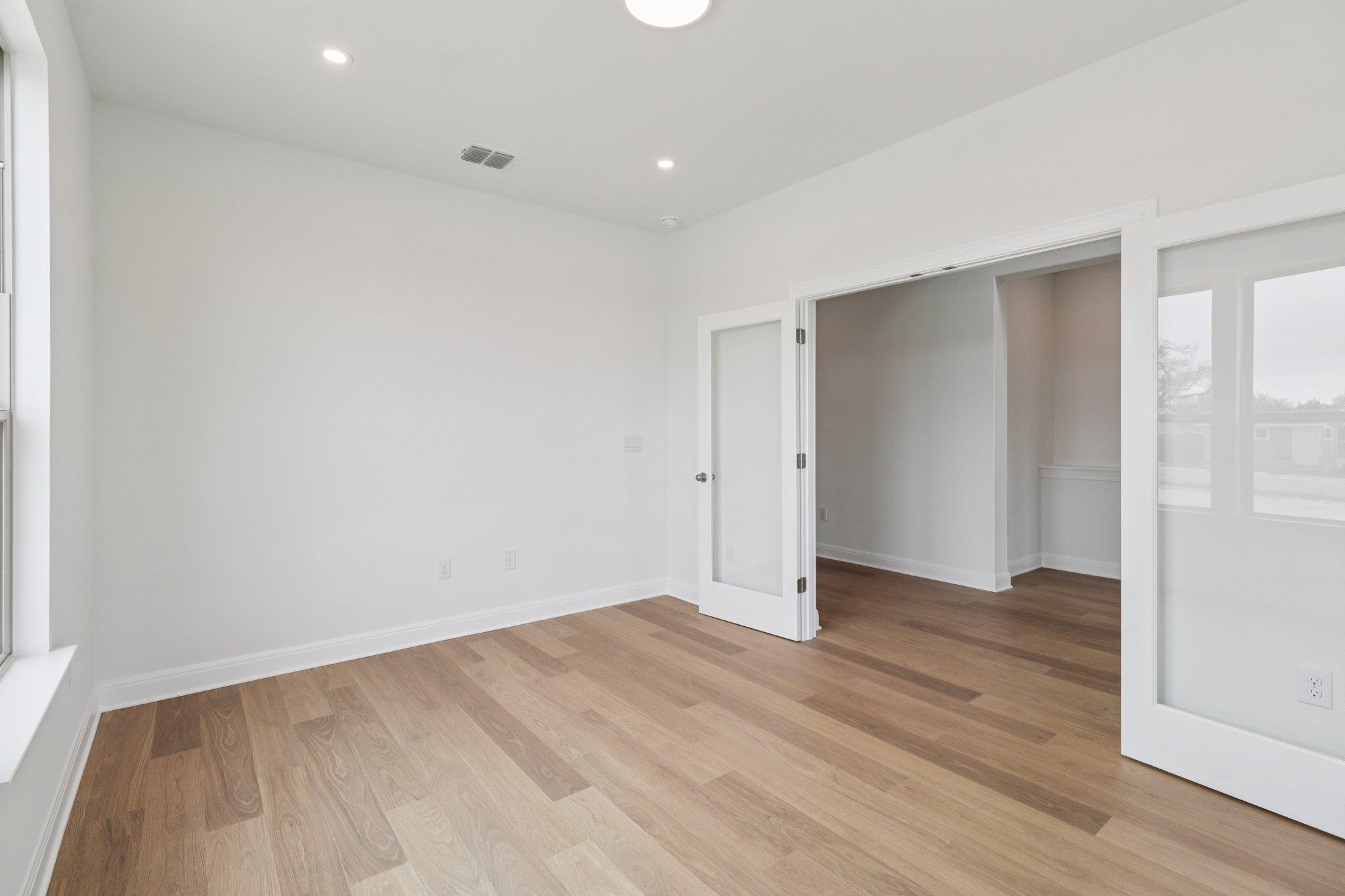 628 Treadwell Ln, Kyle, TX 78640