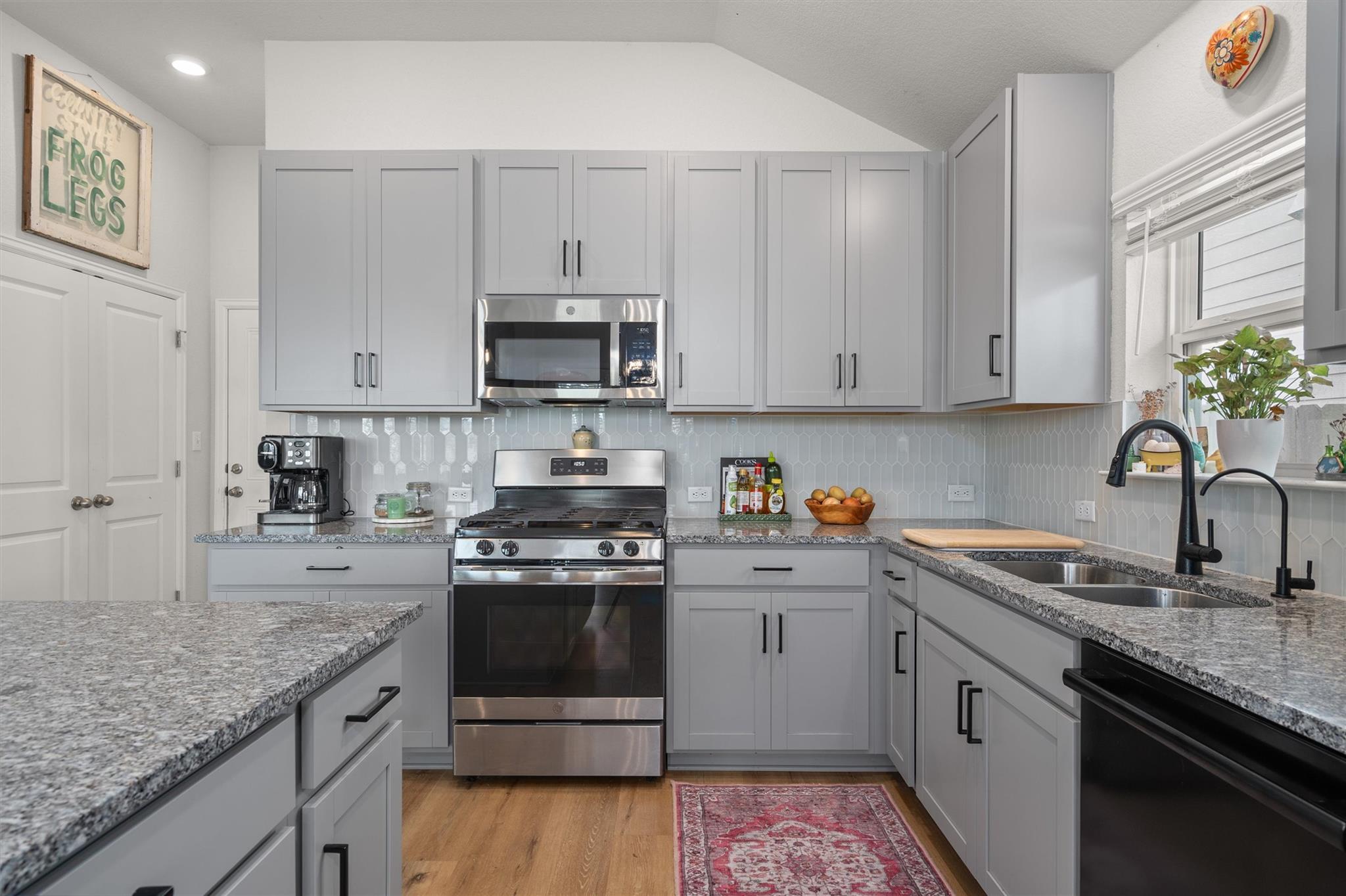 114 Patrick Herndon Dr, Bastrop, TX 78602