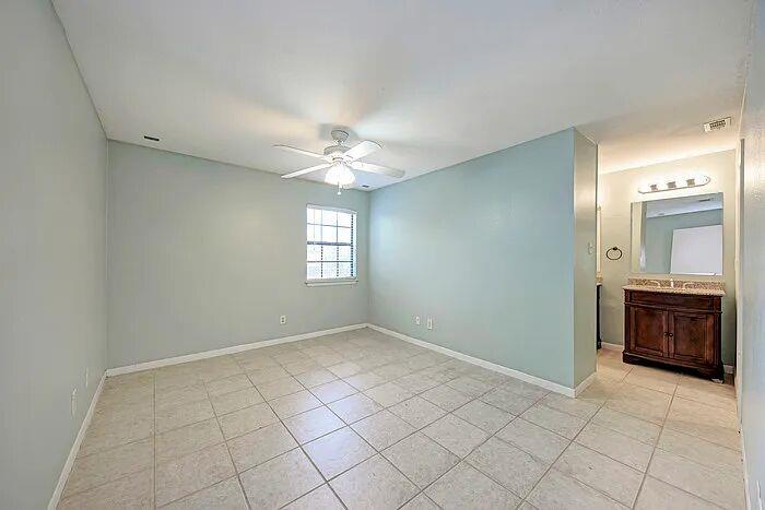 1510 W North Loop Blvd # 212, Austin, TX 78756