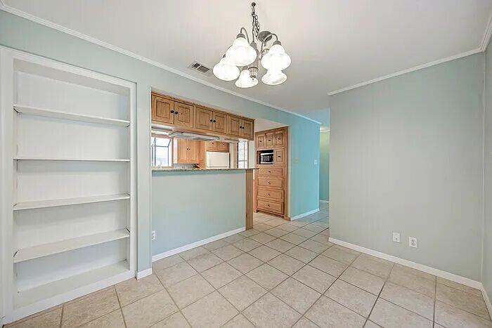 1510 W North Loop Blvd # 212, Austin, TX 78756