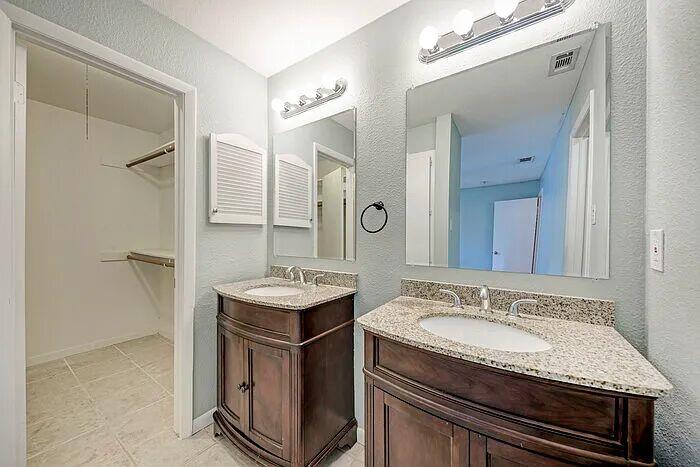 1510 W North Loop Blvd # 212, Austin, TX 78756