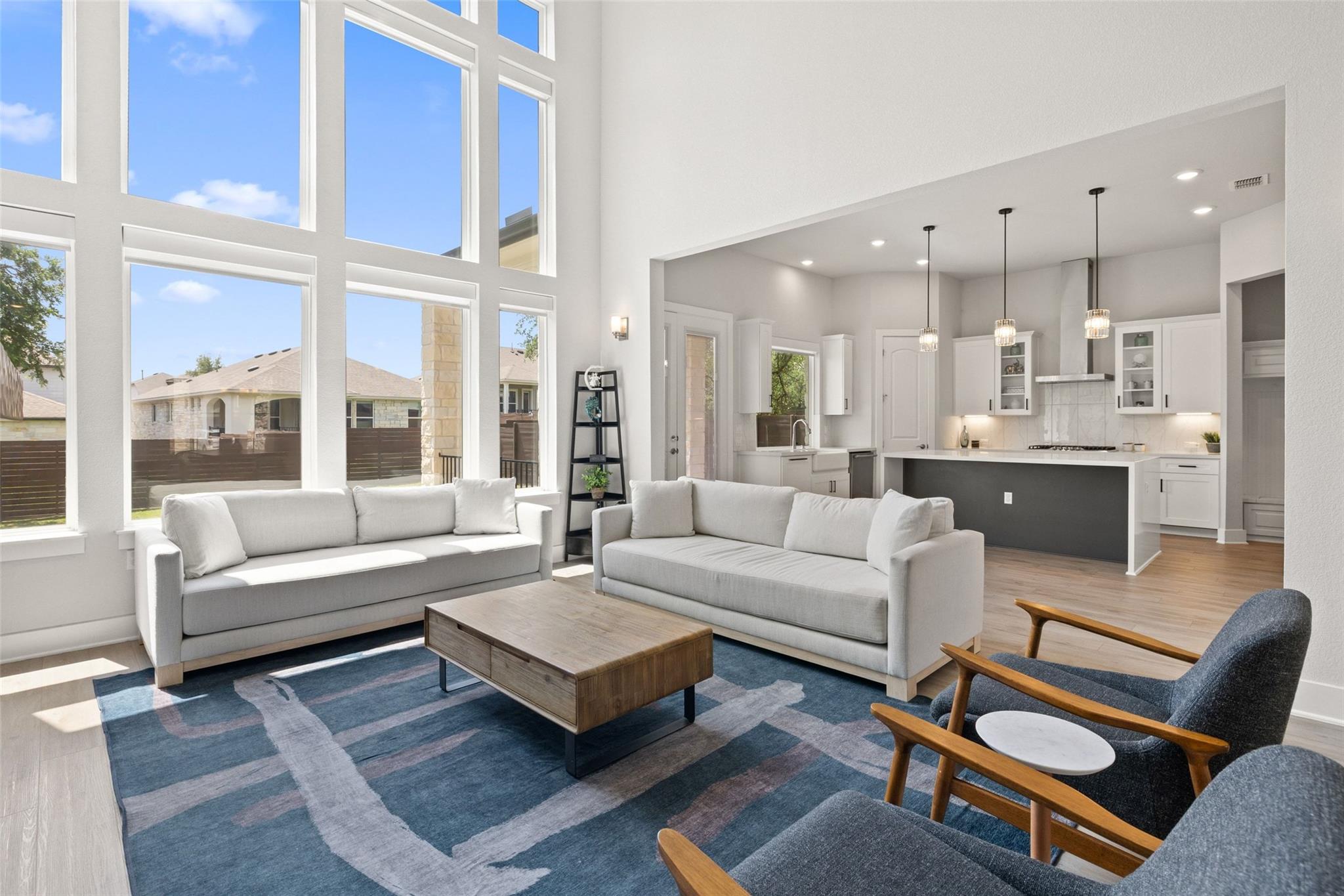 16813 Roselin Dr, Austin, TX 78738