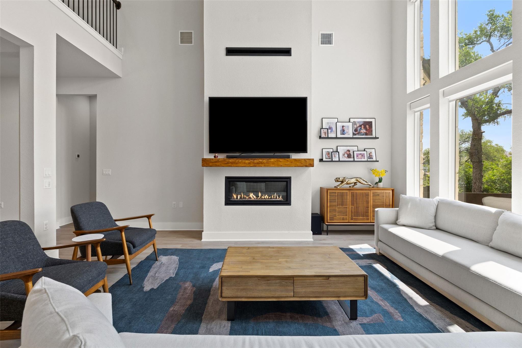 16813 Roselin Dr, Austin, TX 78738