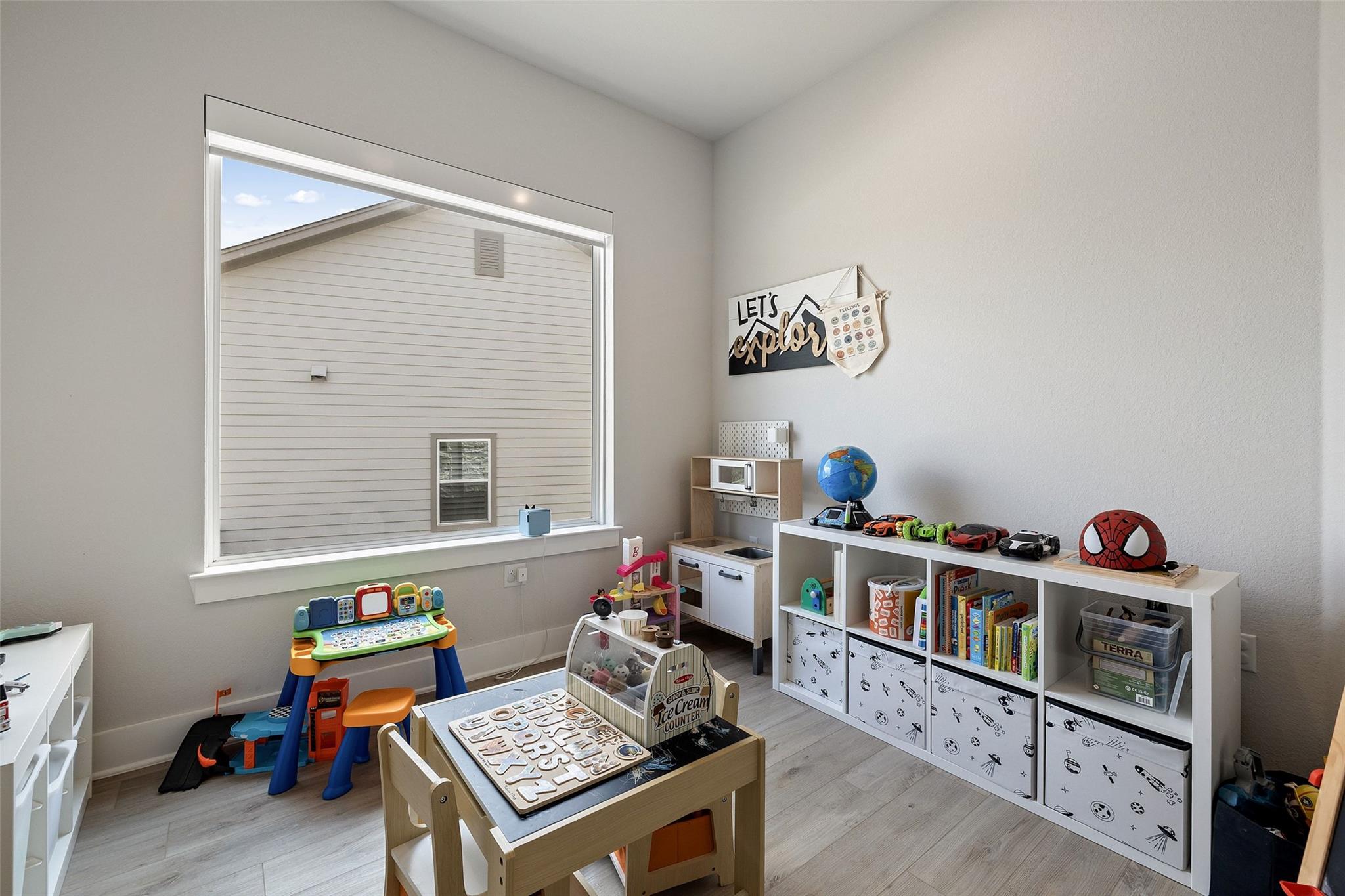 16813 Roselin Dr, Austin, TX 78738