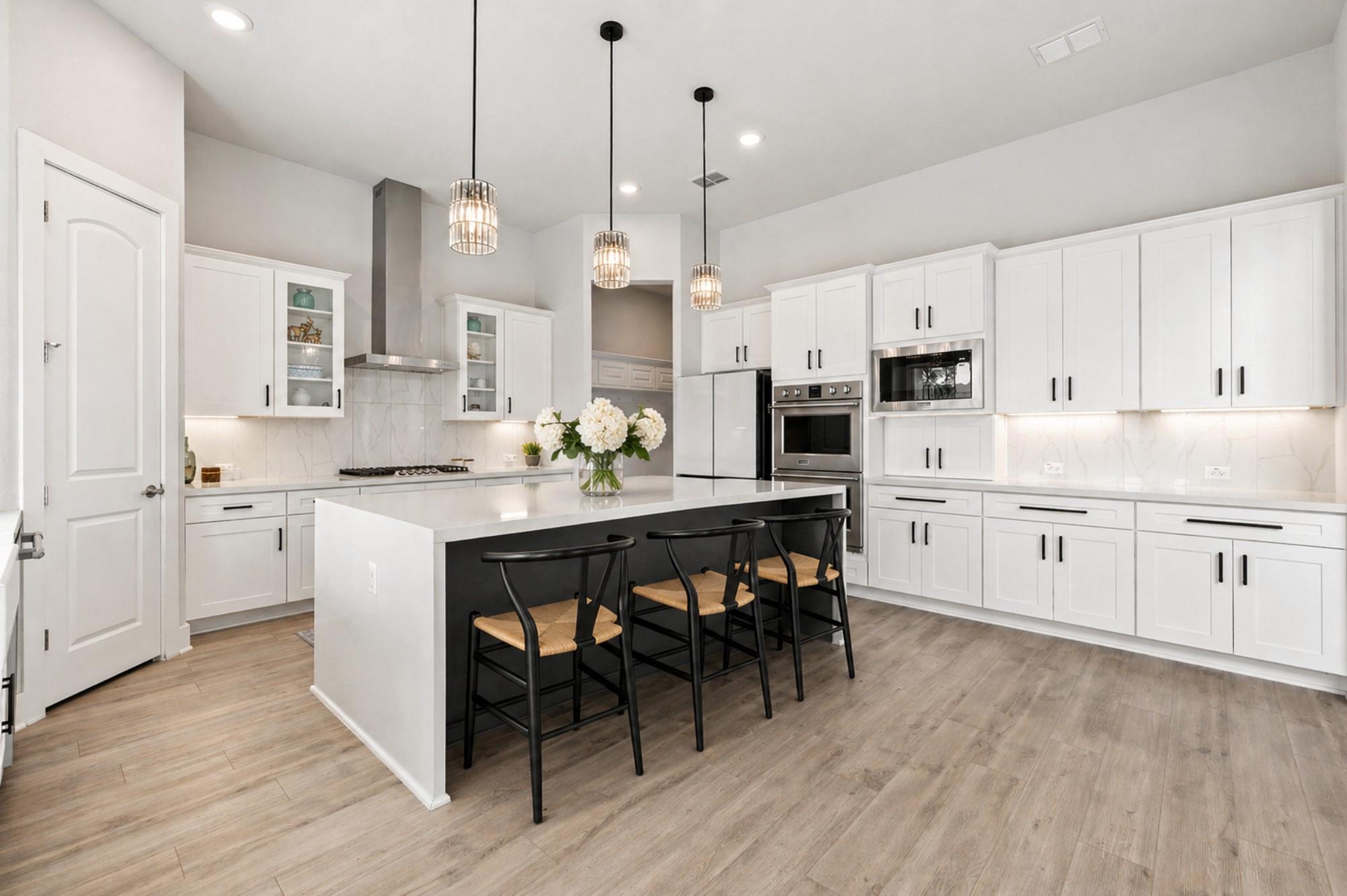 16813 Roselin Dr, Austin, TX 78738