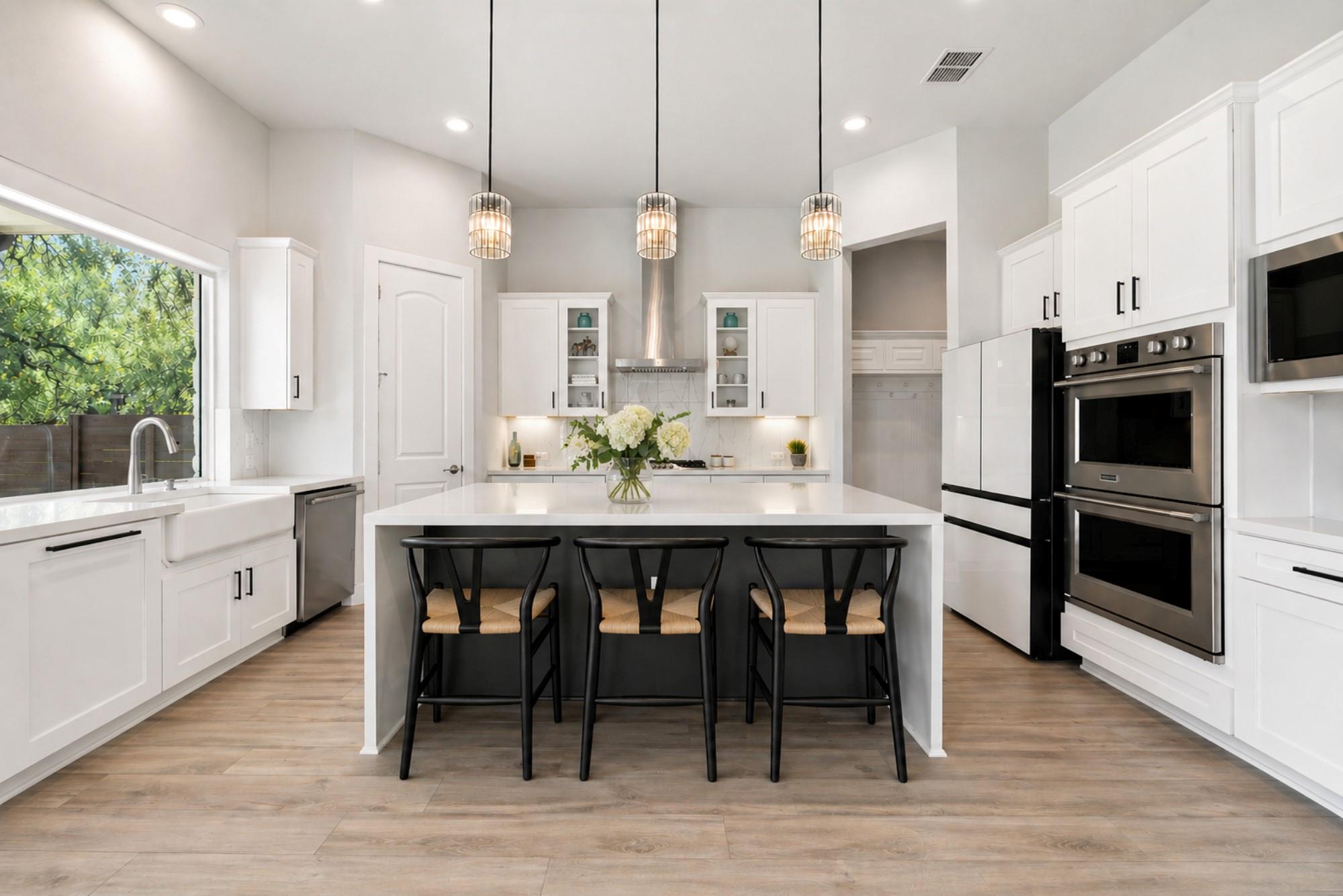 16813 Roselin Dr, Austin, TX 78738