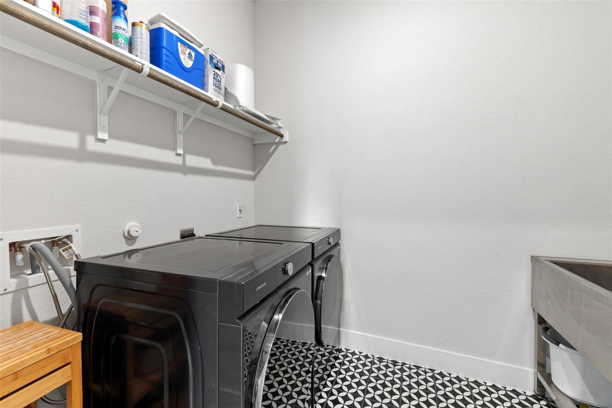 16813 Roselin Dr, Austin, TX 78738