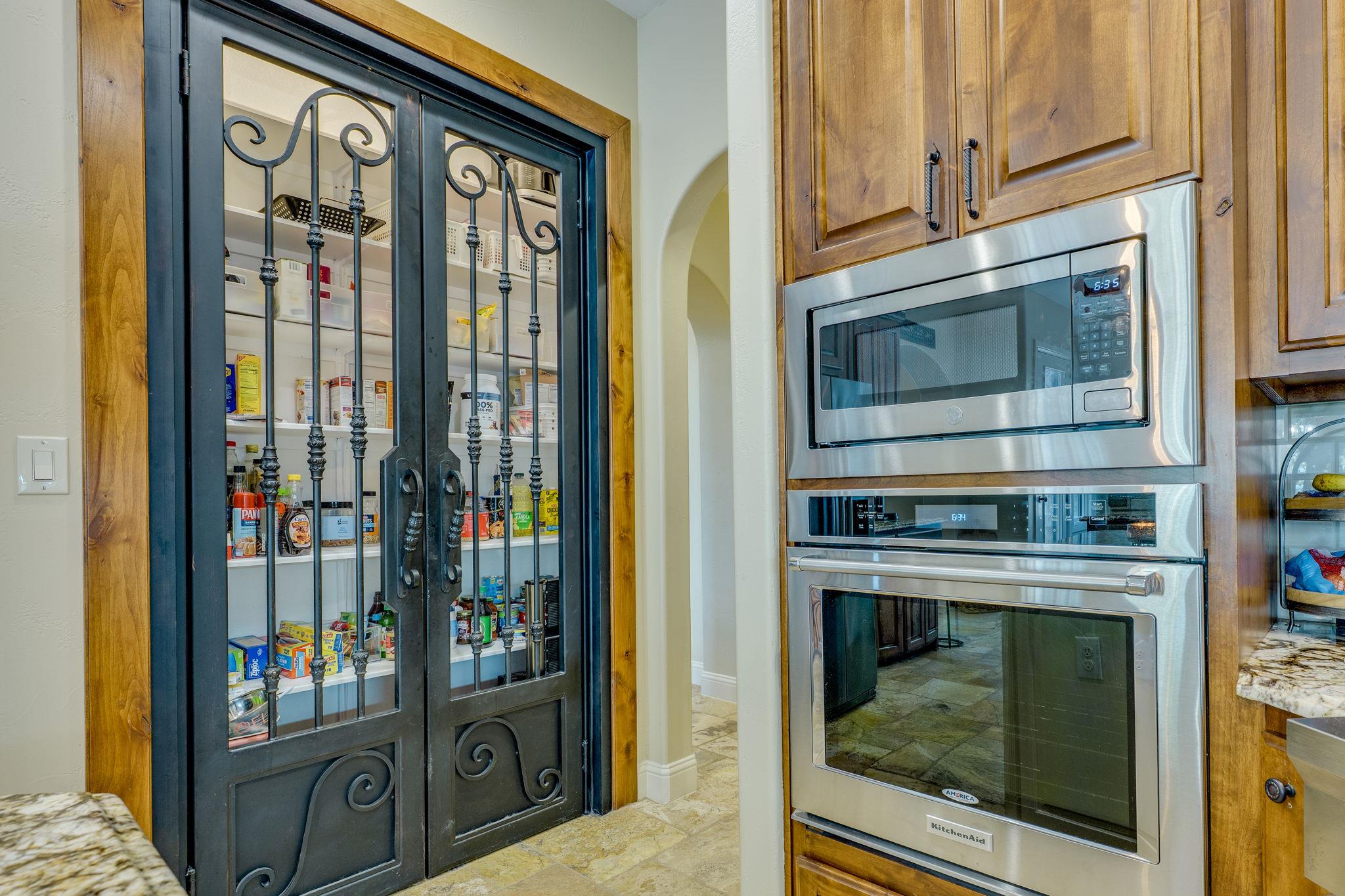 2703 Pyramid Dr, Austin, TX 78734