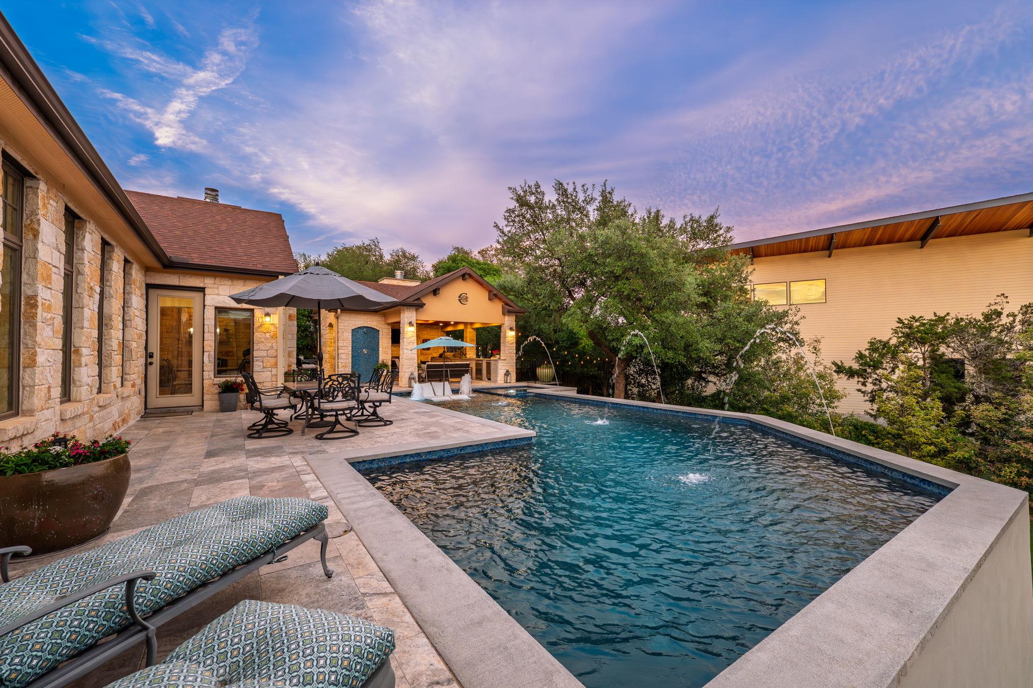 2703 Pyramid Dr, Austin, TX 78734