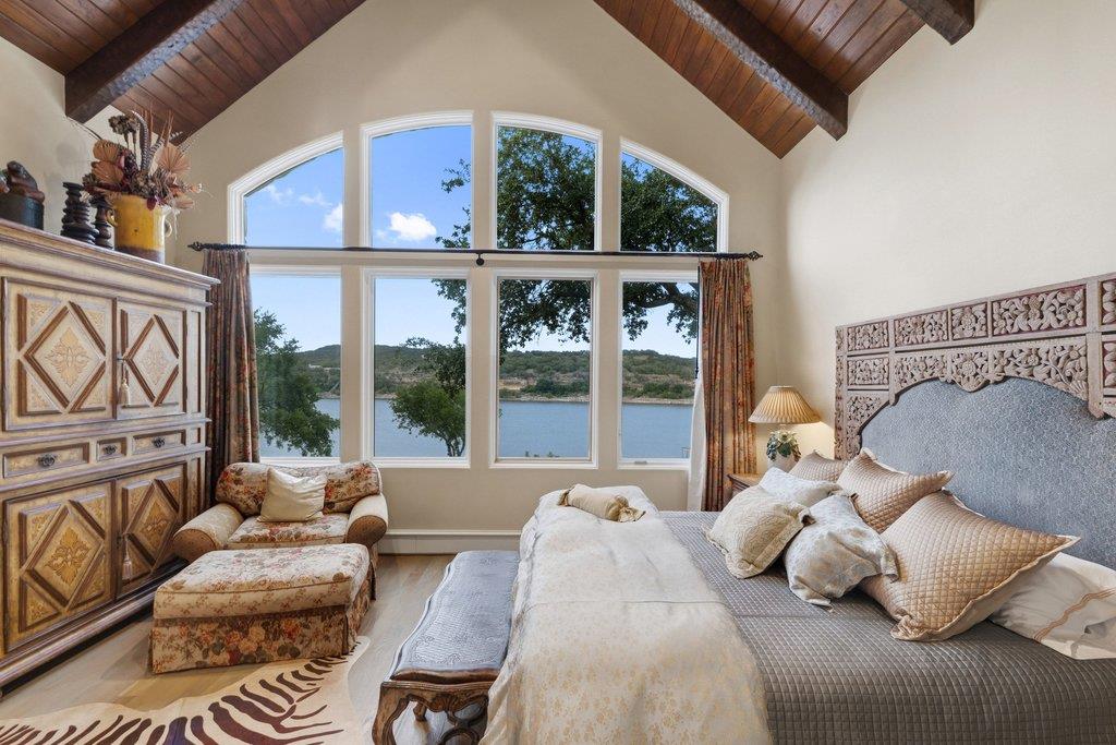 24721 Travis Lakeside Cv, Spicewood, TX 78669