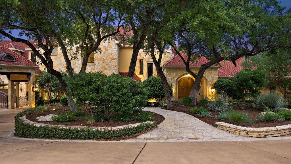 24721 Travis Lakeside Cv, Spicewood, TX 78669