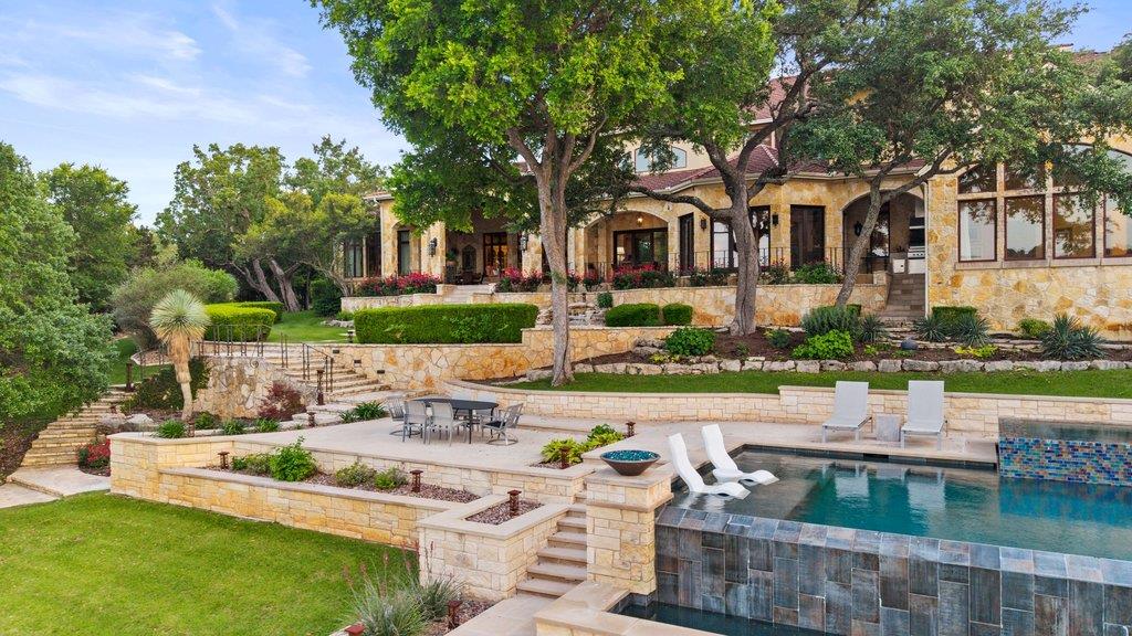 24721 Travis Lakeside Cv, Spicewood, TX 78669