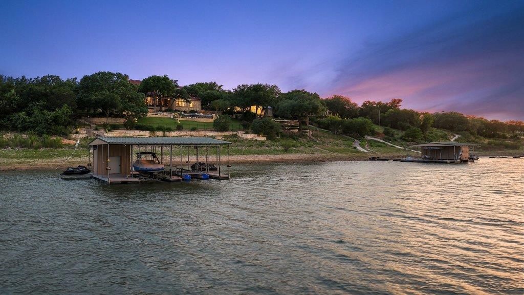 24721 Travis Lakeside Cv, Spicewood, TX 78669