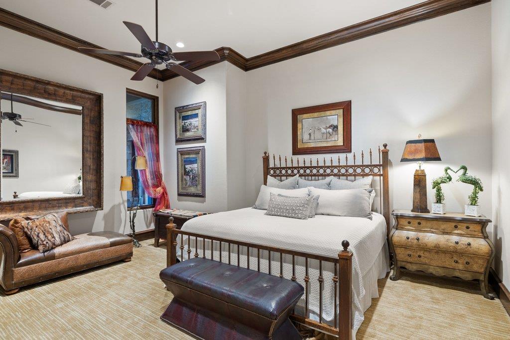 24721 Travis Lakeside Cv, Spicewood, TX 78669