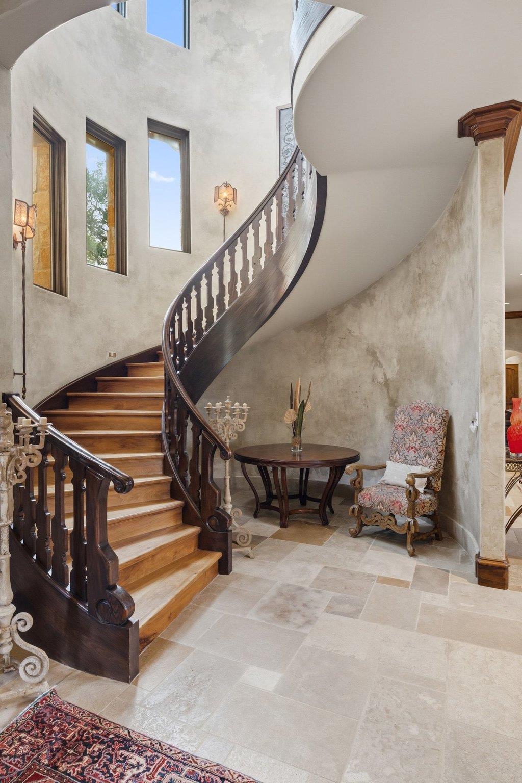 24721 Travis Lakeside Cv, Spicewood, TX 78669