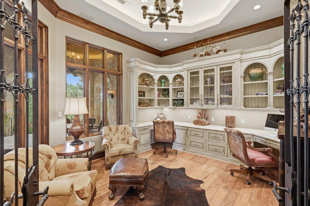 24721 Travis Lakeside Cv, Spicewood, TX 78669