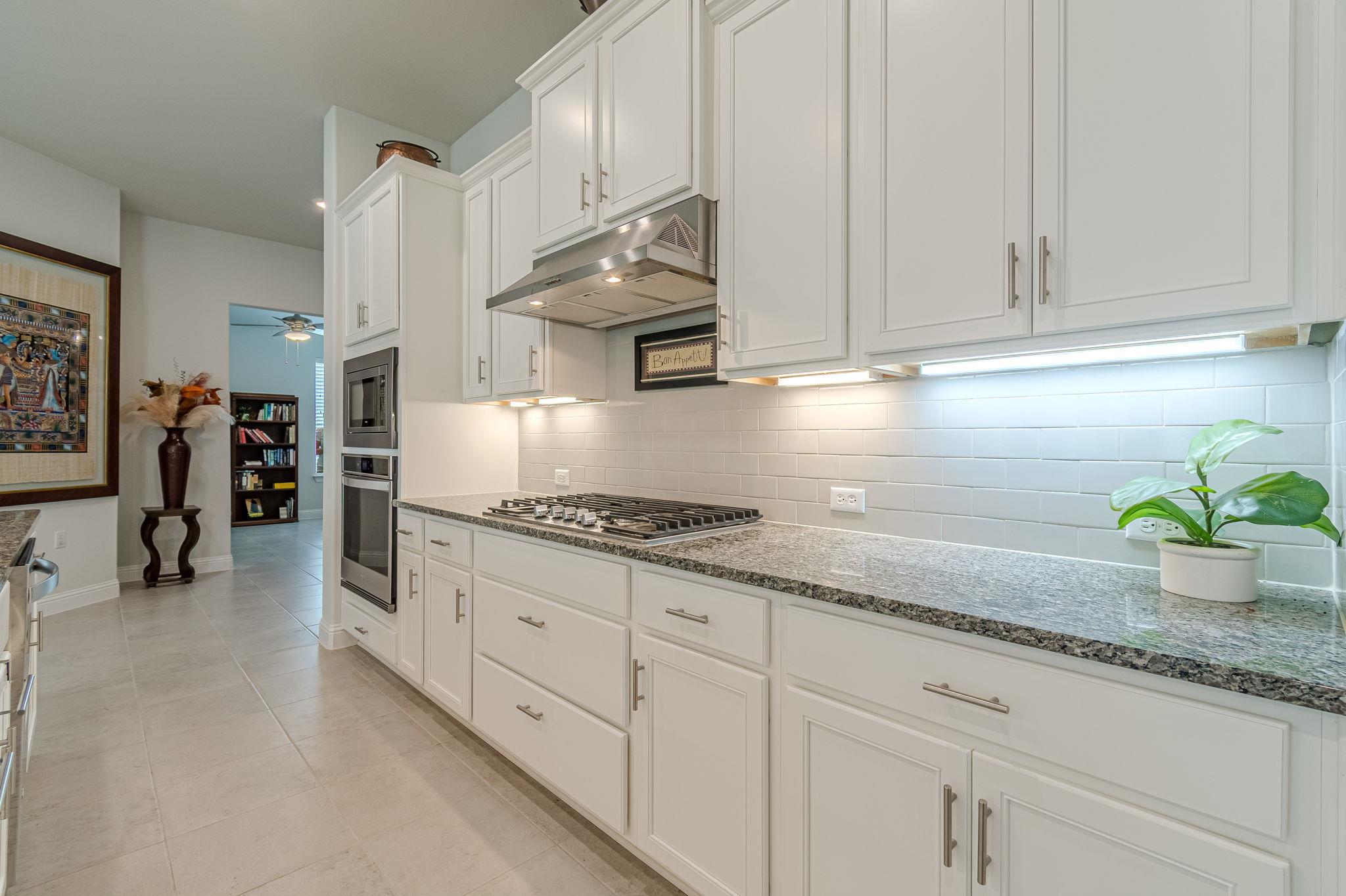 144 Trotting Bear Ln, San Marcos, TX 78666