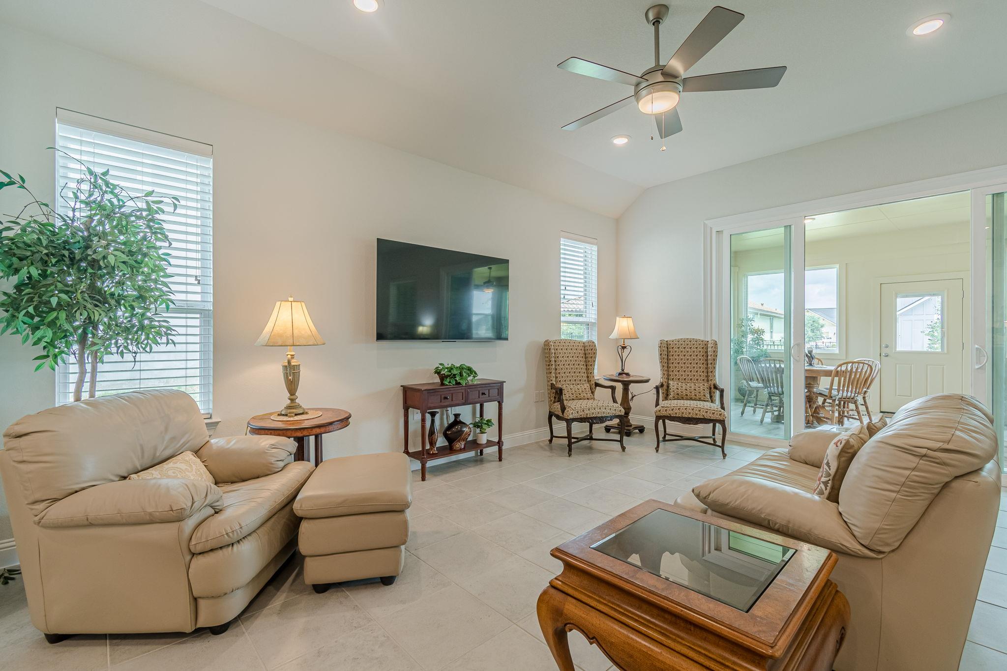 144 Trotting Bear Ln, San Marcos, TX 78666