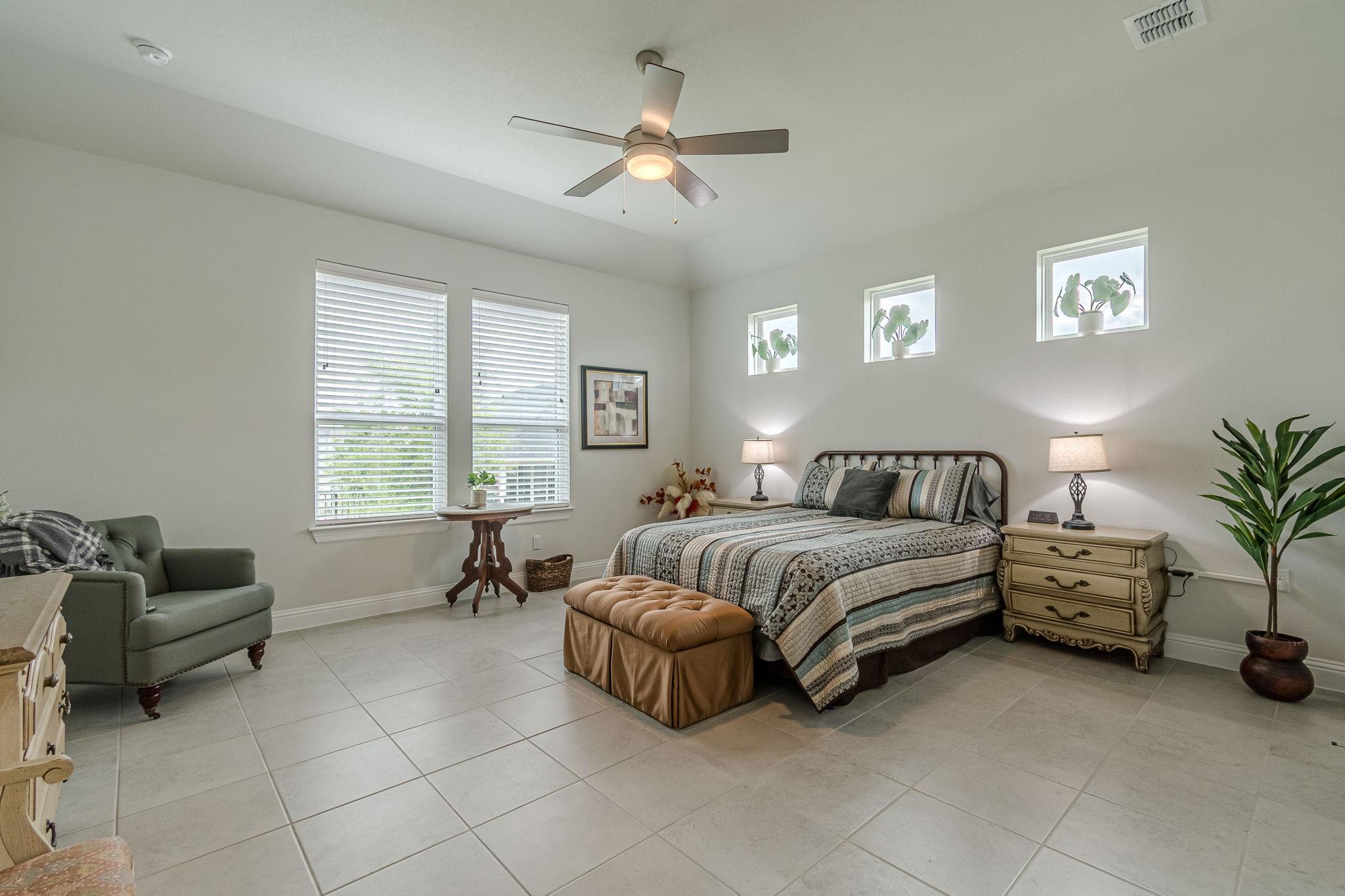 144 Trotting Bear Ln, San Marcos, TX 78666