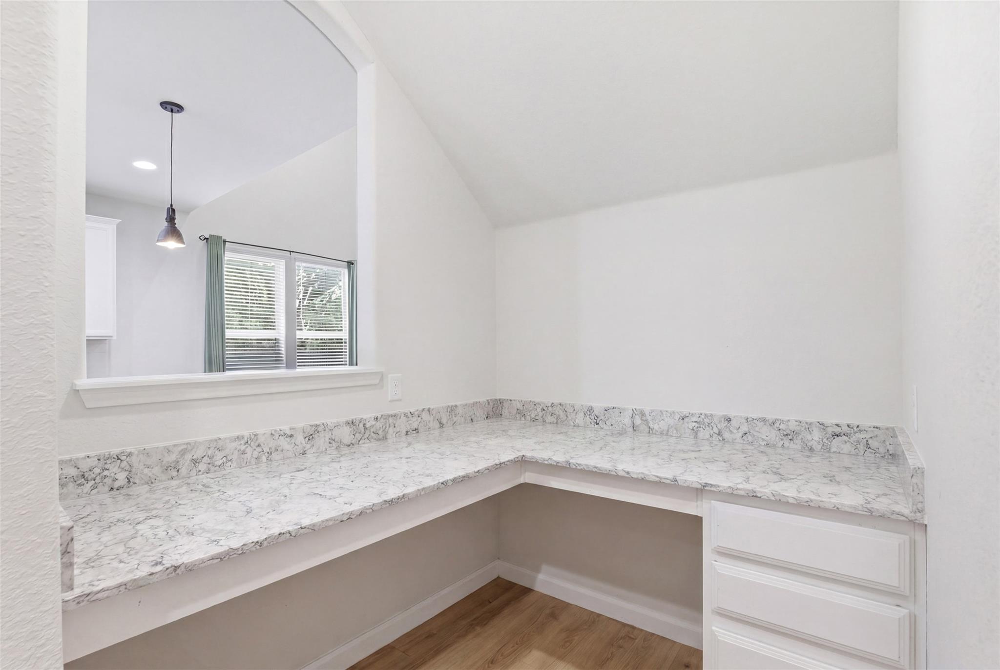 119 Duroc Dr, Hutto, TX 78634